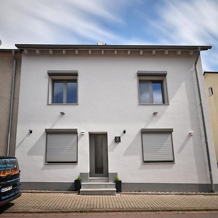 Modern Und Neu, Top Ausstattung Mit Kaffeevollautomat, 2X Netflix-Tv, Lueftungsanlage, Geschirrspueler Wallerfangen Exterior foto