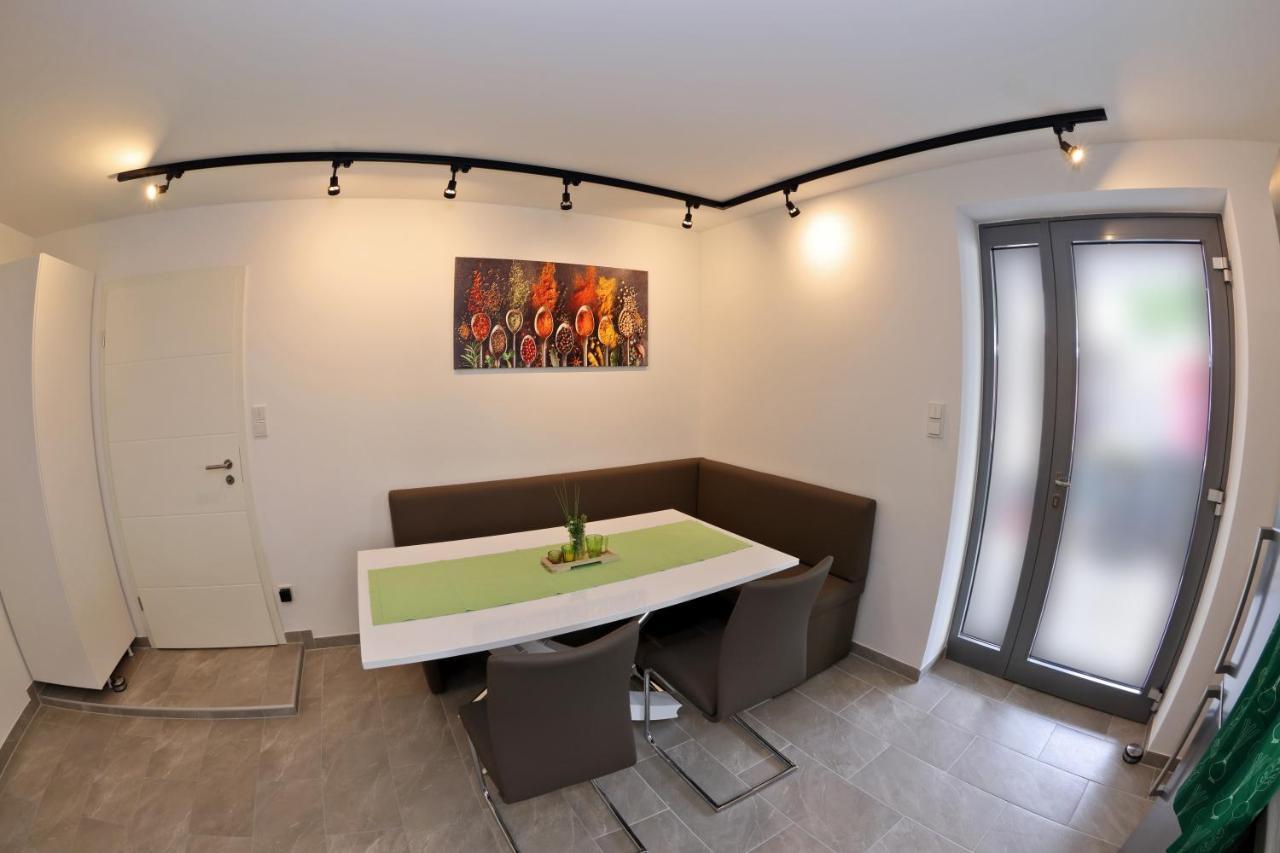 Modern Und Neu, Top Ausstattung Mit Kaffeevollautomat, 2X Netflix-Tv, Lueftungsanlage, Geschirrspueler Wallerfangen Exterior foto